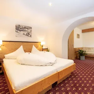 Garni Tyola Bed & Breakfast